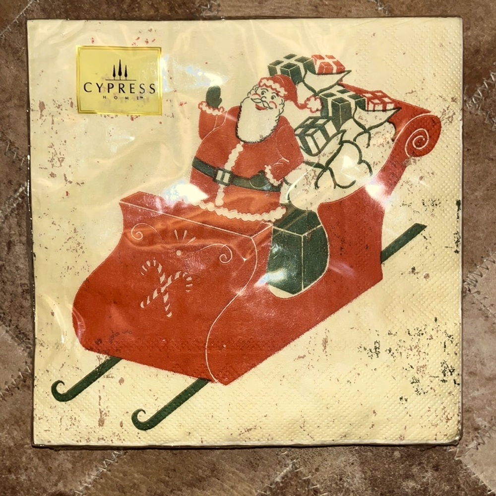 20 Luncheon Napkins Holiday Merry Christmas Santa Claus Sleigh